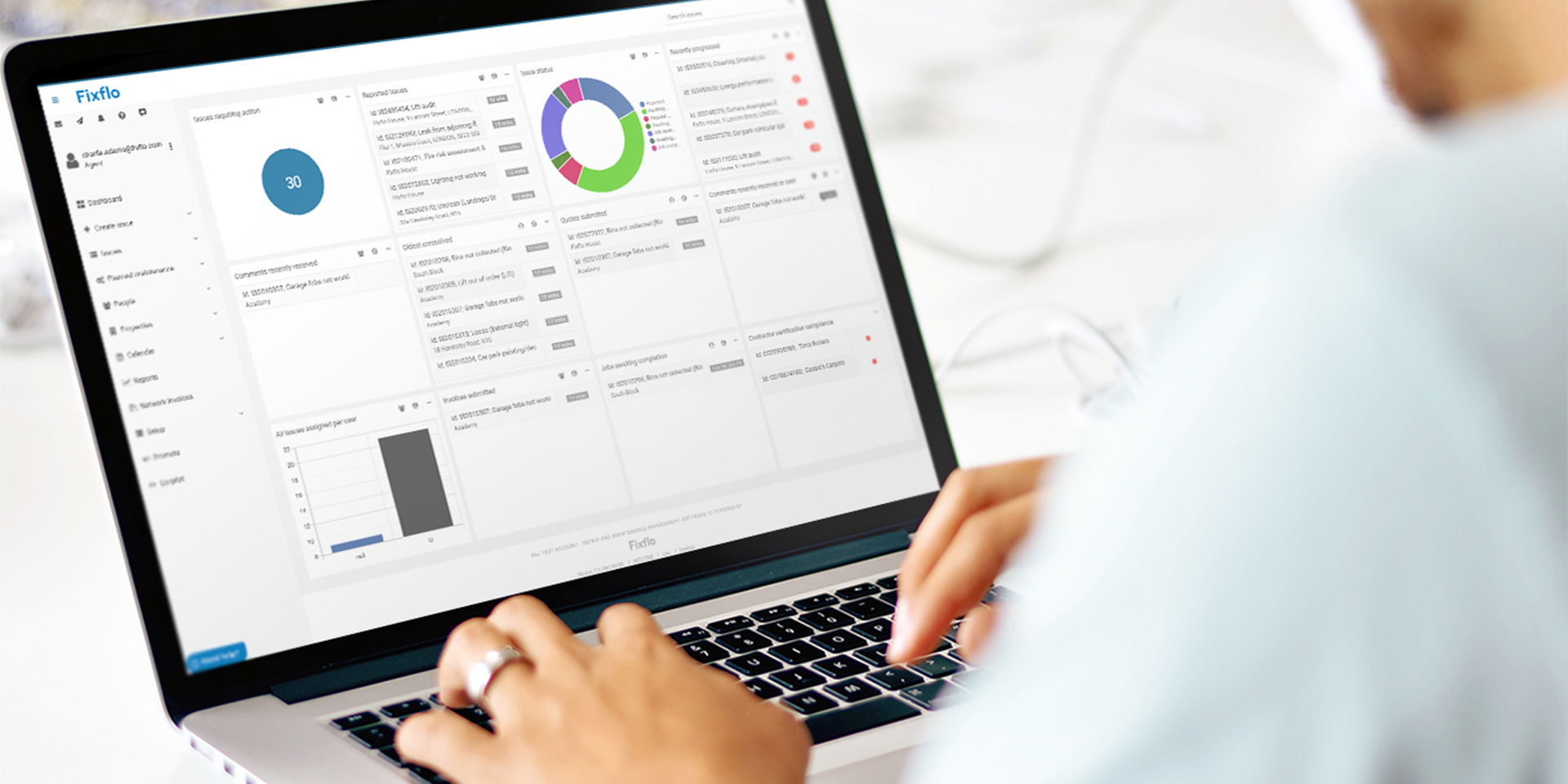 How Does Property Management Software Simplify Portfolio Management?